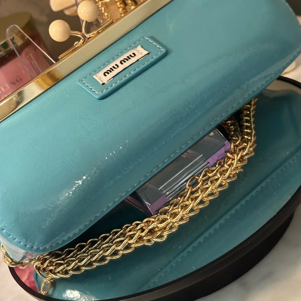 Miu Miu Turquoise Patent Leather kiss lock Clutch with crossbody strap NIB - Picture 7 of 14